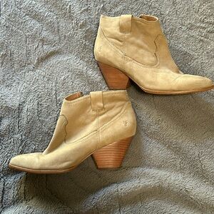 Frye- Reina booties (Ash)